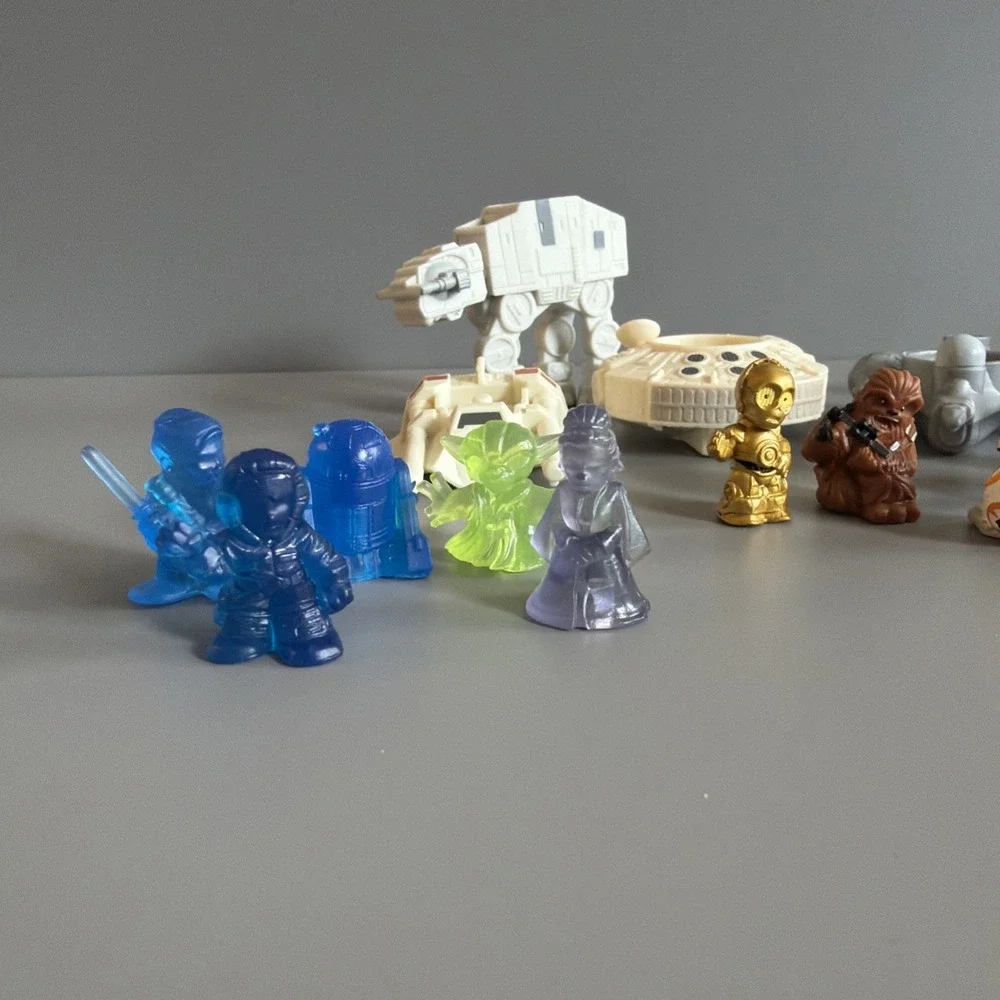 Lot of 24 Miniature Star Wars Figures and Spaceships by Hasbro/Disney Grogu